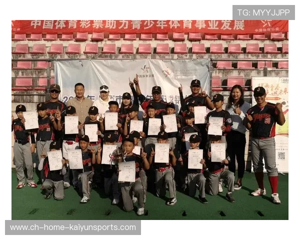 棒球青训营与学校体育课程衔接形成训练闭环，棒球培训前景
